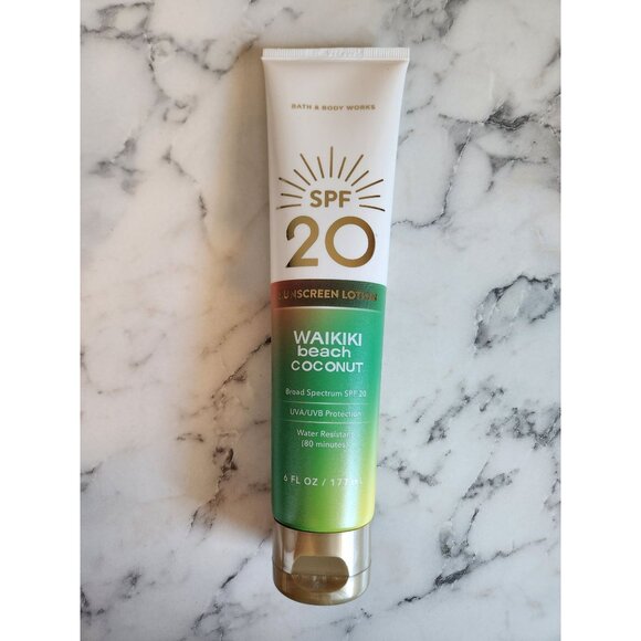 Bath & Body Works Waikiki Beach Coconut SPF 20 Sunscreen Lotion 6 Fl Oz - Picture 3 of 4